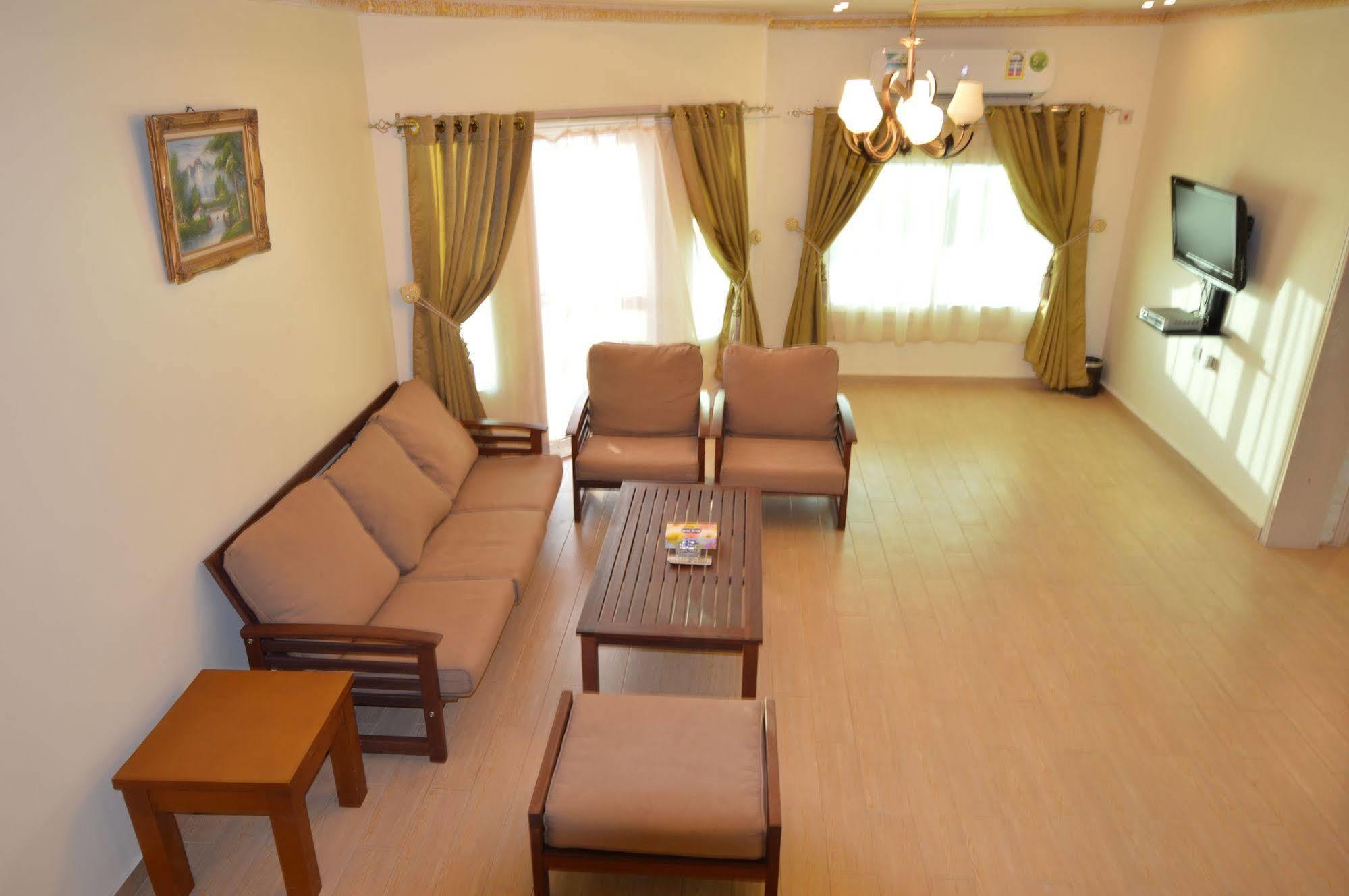 Al Ahmadi Plaza Resort Янбу Екстер'єр фото