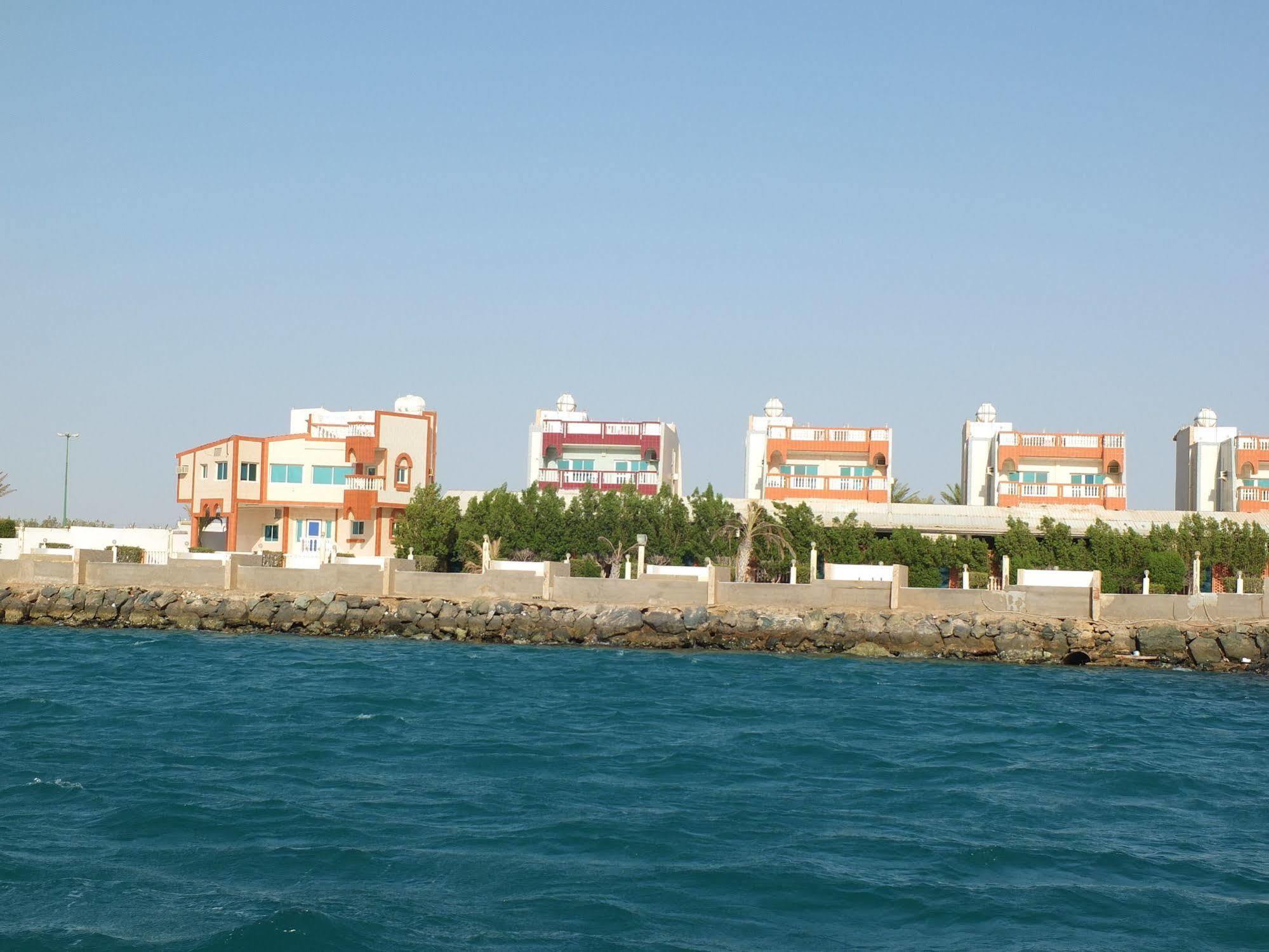 Al Ahmadi Plaza Resort Янбу Екстер'єр фото